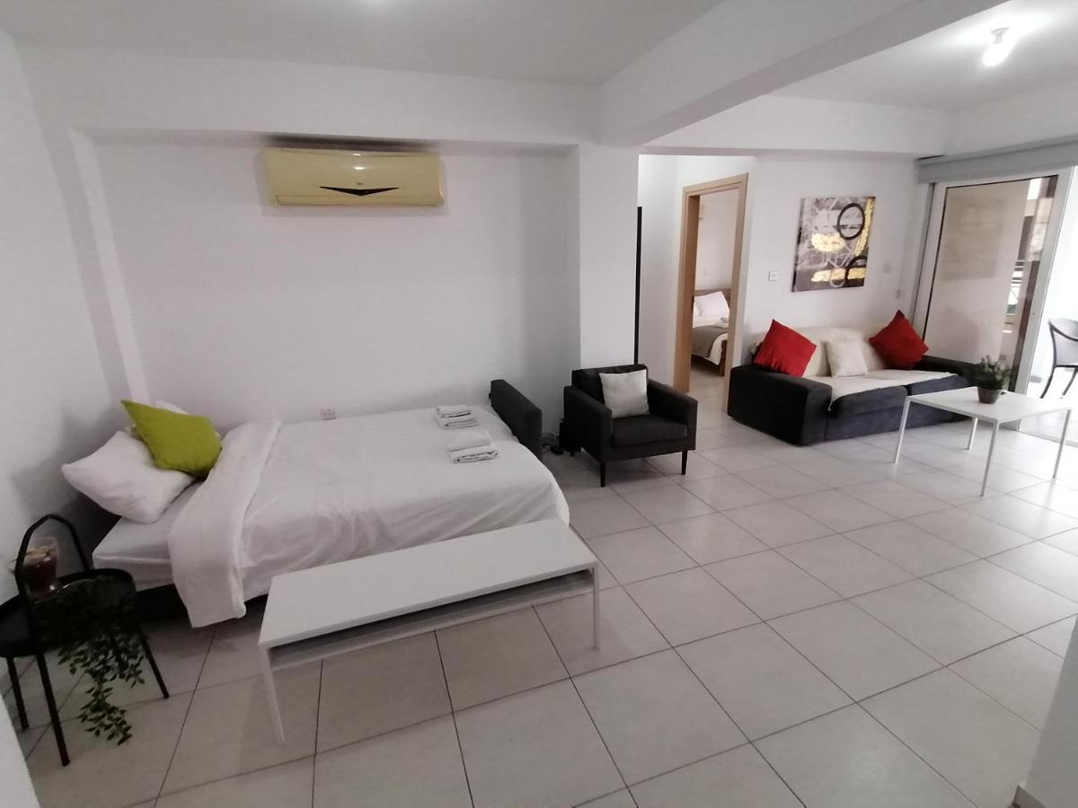Must Stay - City Center Larnaca Zewnętrze zdjęcie