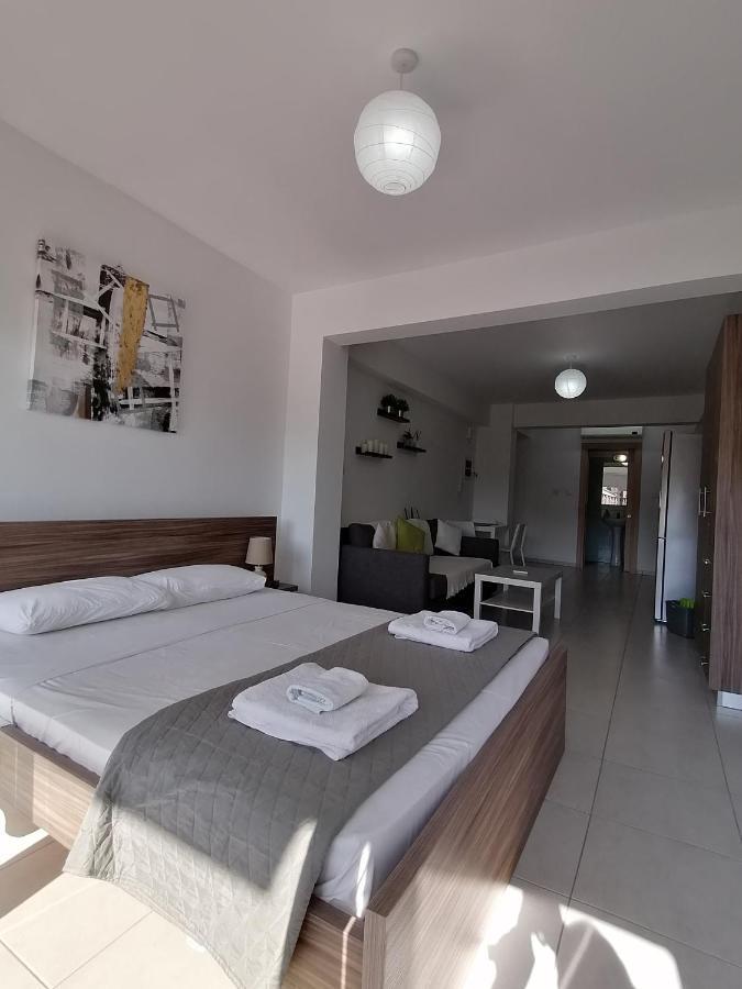 Must Stay - City Center Larnaca Zewnętrze zdjęcie