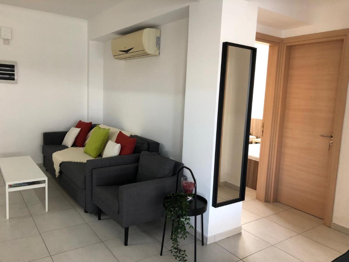 Must Stay - City Center Larnaca Zewnętrze zdjęcie