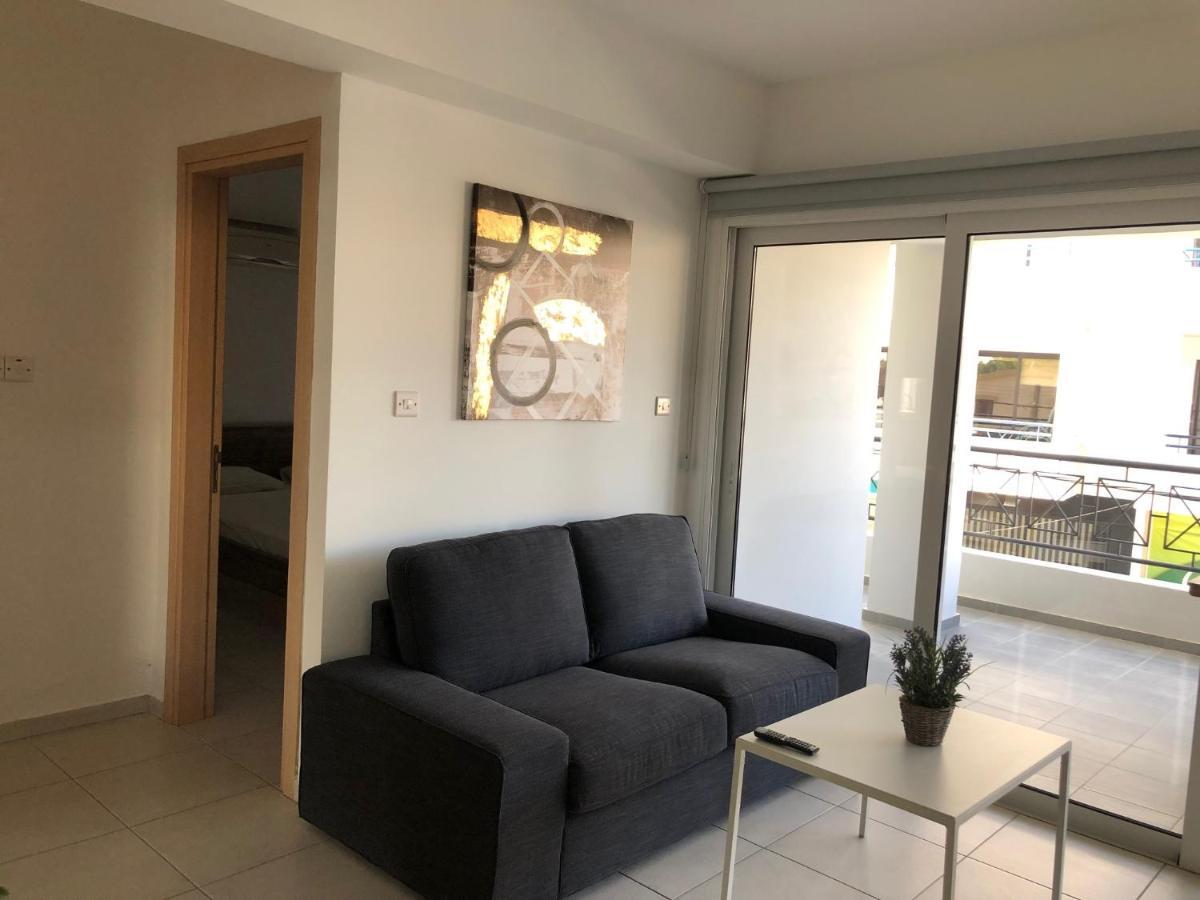 Must Stay - City Center Larnaca Zewnętrze zdjęcie